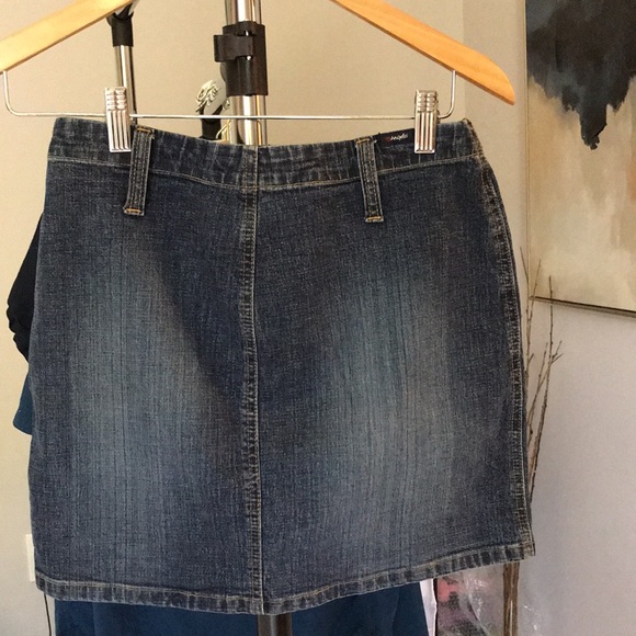 Ángel mini jean skirt. Great condition. Size 5 - Picture 3 of 9